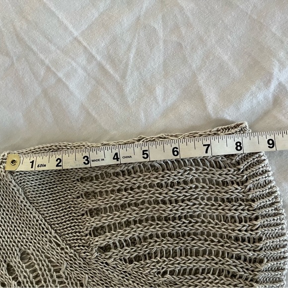 Sundance Light Gray Linen boho fun Backless Crochet Knit Top Womens sz Large GUC - Picture 13 of 15